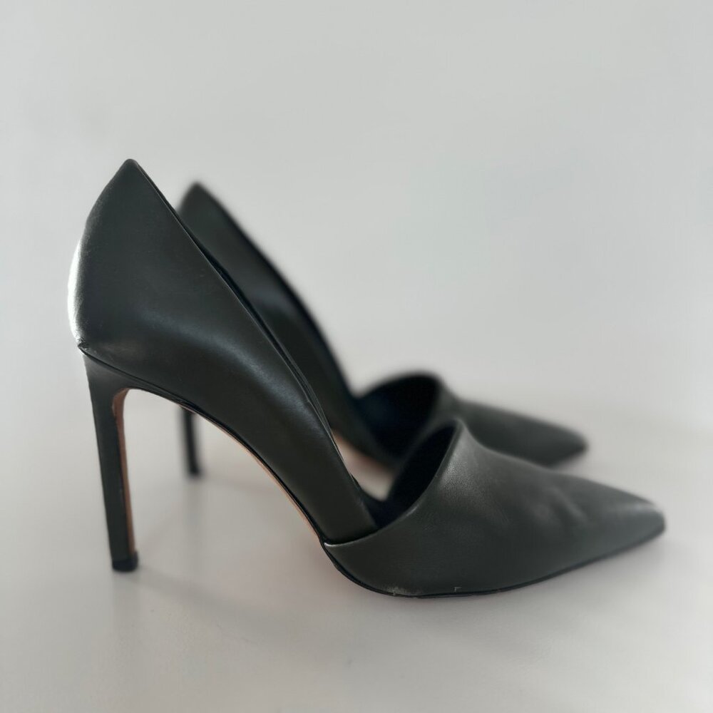 VINCE D'ORSAY PUMPS, 5.5, DARK OLIVE GREEN
